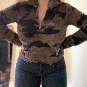 Aeropostale Green & Black Camo Sherpa